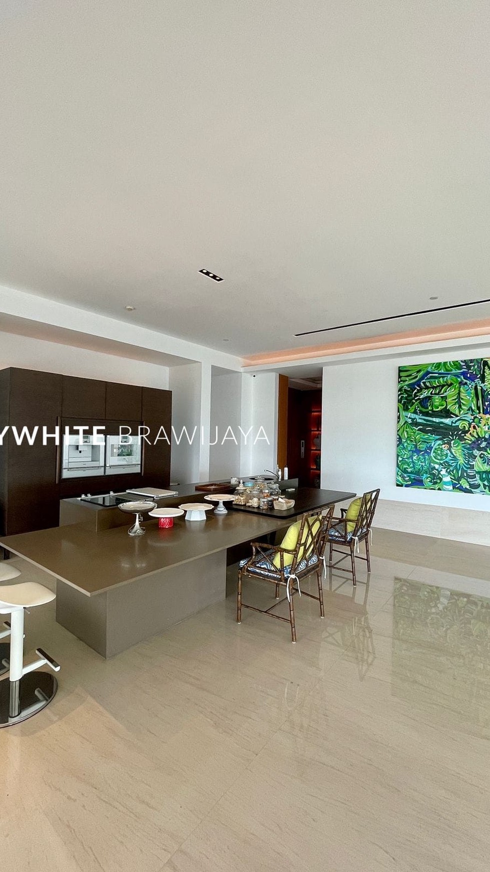 Dharmawangsa Residence 4BR Middle Floor 