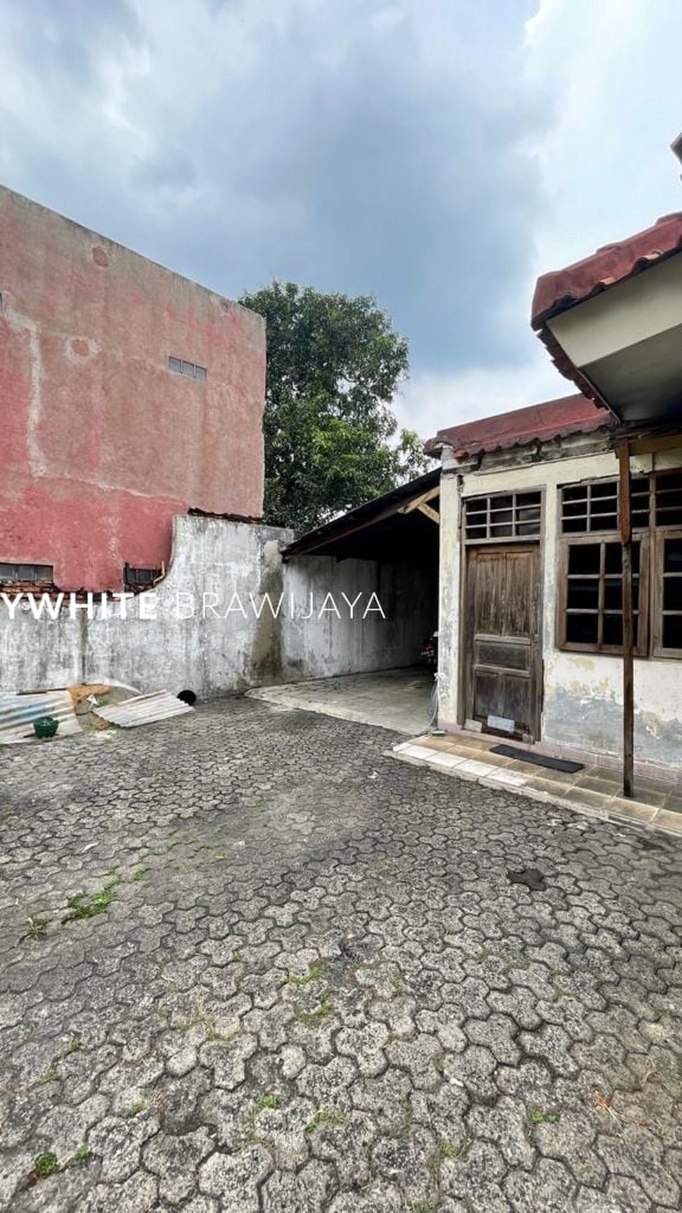 Rumah Lama Hitung Tanah Area Kemang Utara 