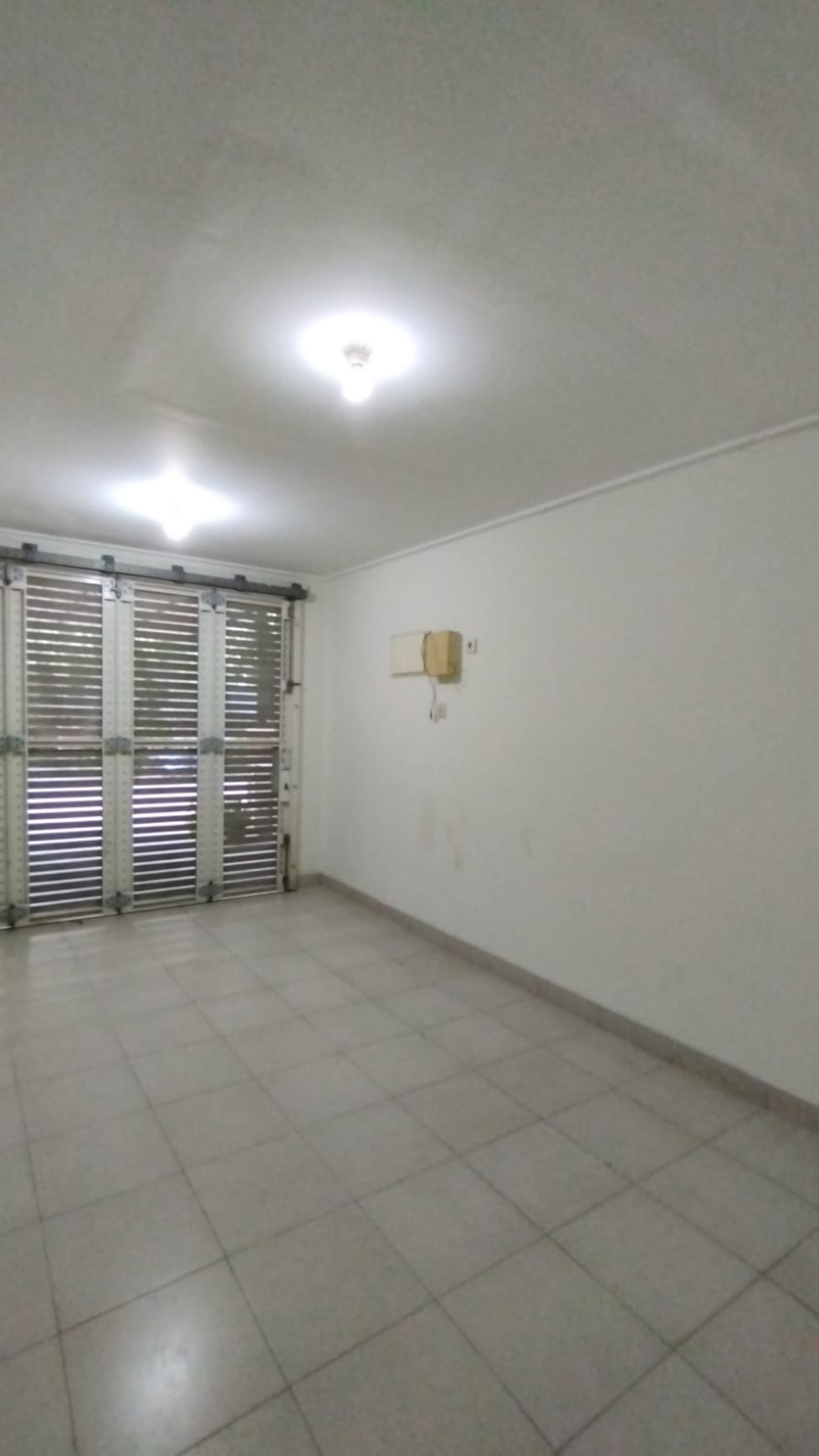 Full Furnished Rumah Split Level 3 lantai Residence One Blue Sapphire, Rapih Siap Huni, Selangkah ke Binus School