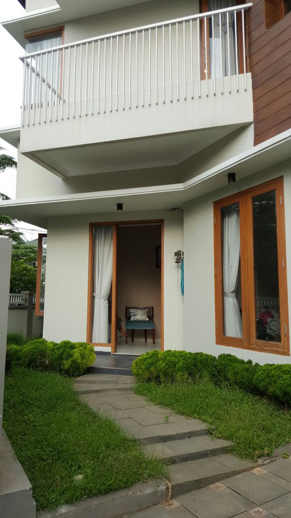 HOT SALE !!! Rumah Siap Huni, Lokasi Strategis, dan Nyaman @Maleo, Bintaro