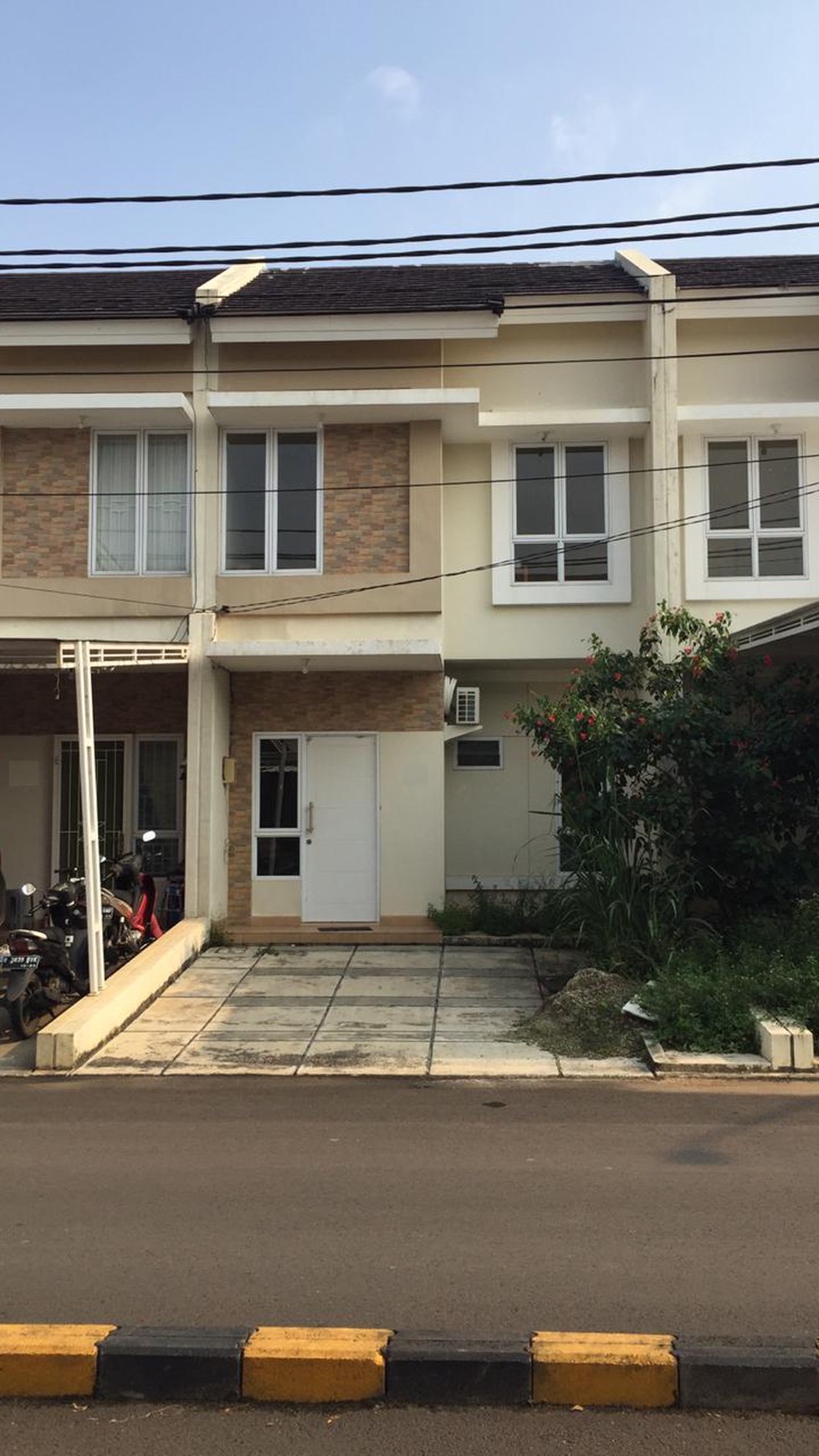 Rumah Siap Huni, dlm cluster , keamanan 24 jam  di Serpong Tangerang