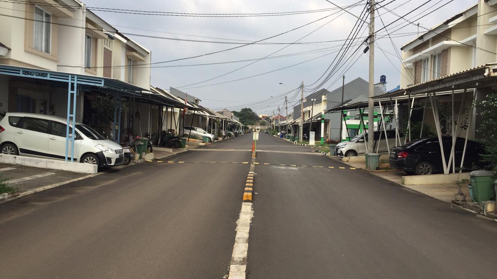 Rumah Siap Huni, dlm cluster , keamanan 24 jam  di Serpong Tangerang