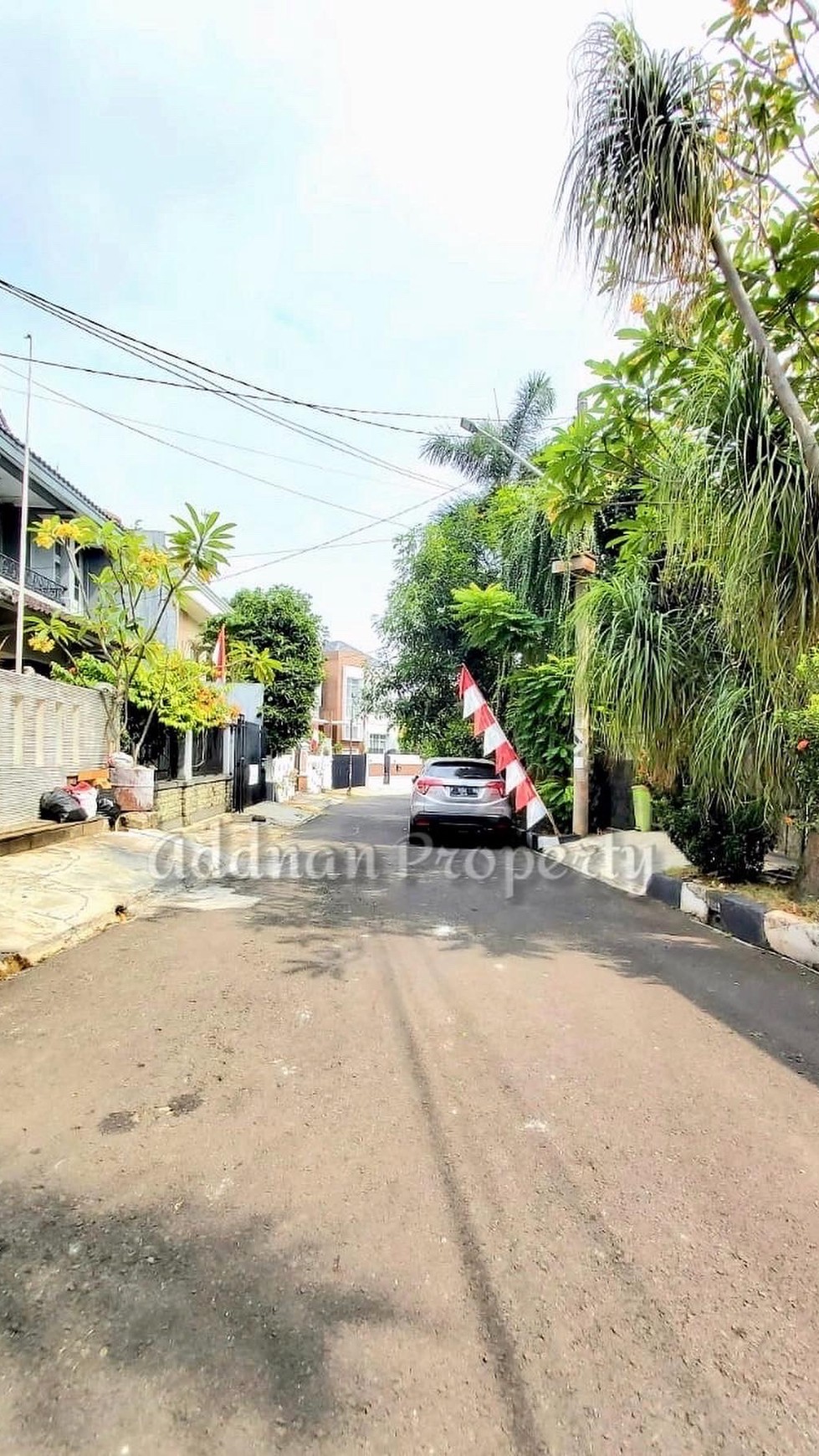 Dijual Rumah Layak Huni dalam Kompleks Bumi Karang Indah, Lebak Bulus - Jaksel