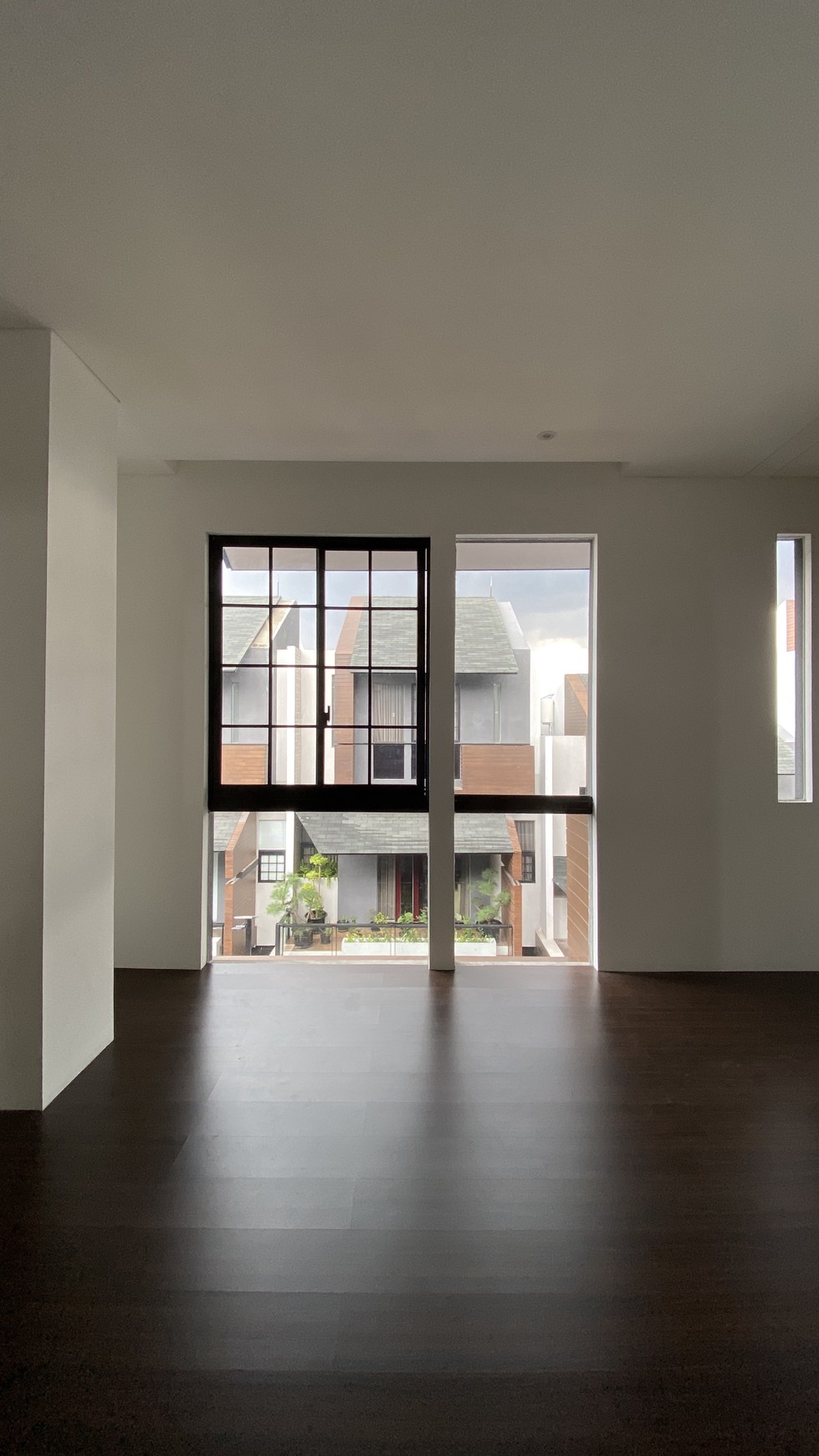 Dijual Rumah baru Modern Minimalist siap huni lokasi di Cipete Selatan. Jaksel