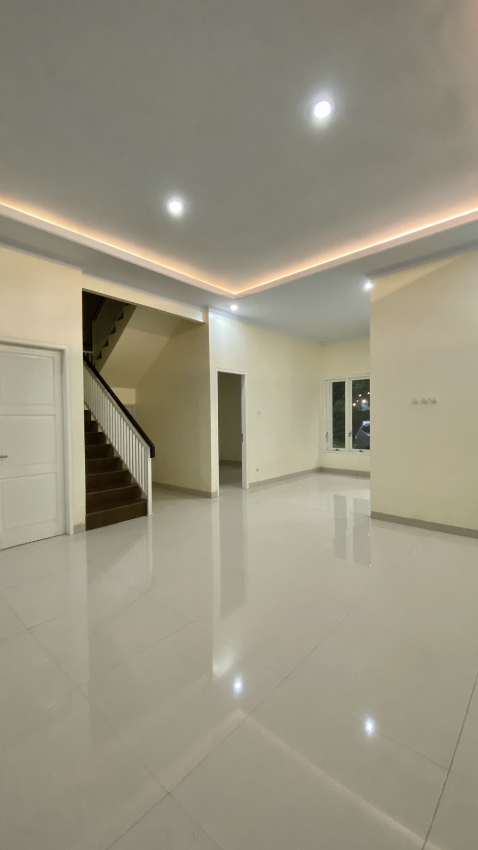 Rumah Baru Modern Minimalist Siap Huni. Lokasi Jagakarsa. Jaksel