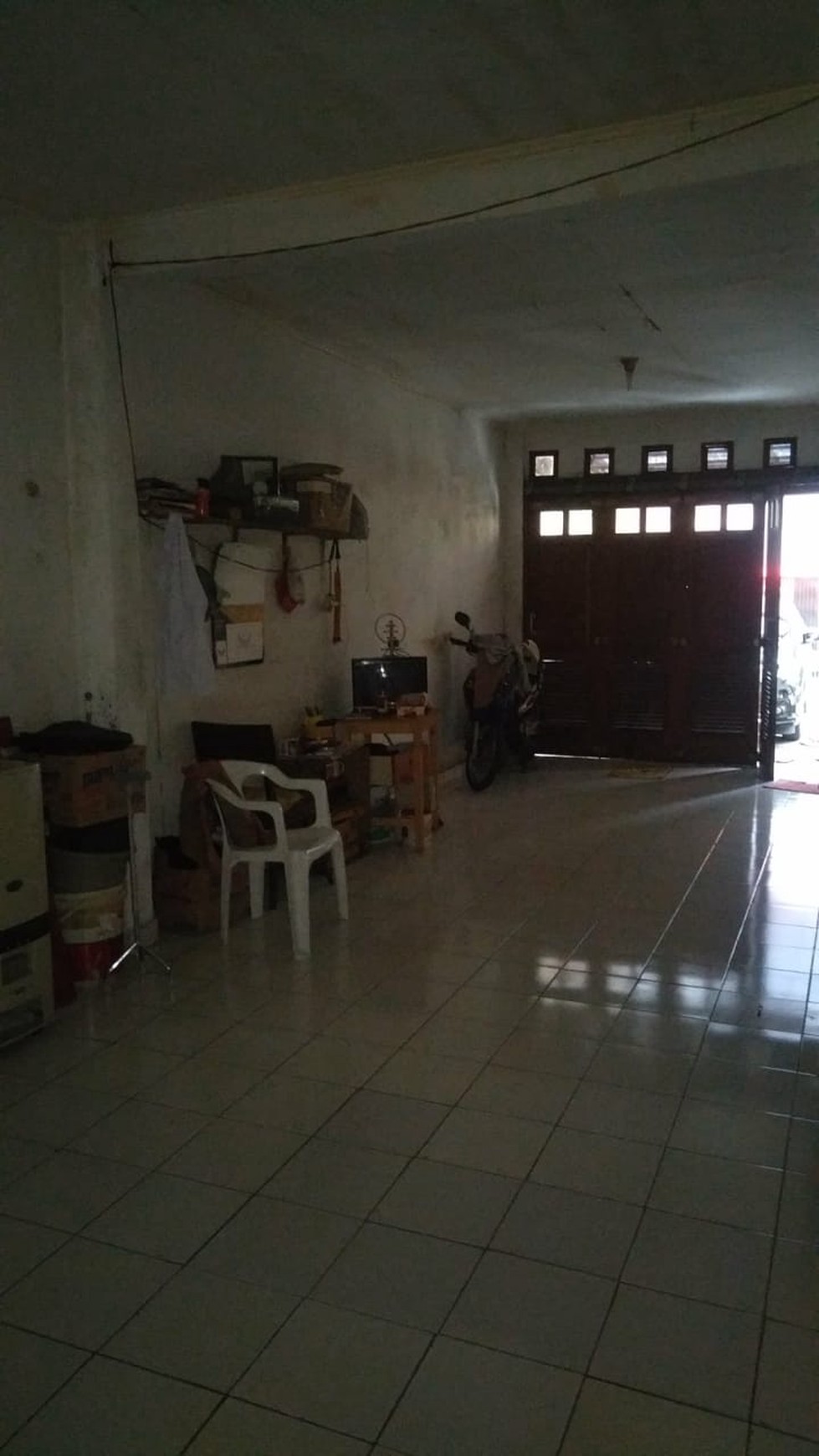 Rumah siap huni, dekat dg rs , kantor kecamatan, puskesmas , sekolah , pasar dan banyak pusat kulineran, sta ka. Pd ranji, pintu tol. di Pondok Betung. Shm