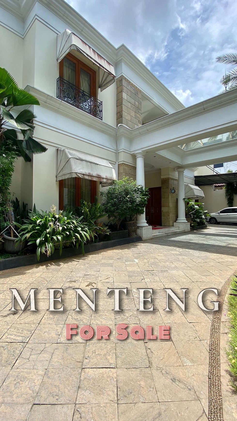 Turun Harga Rumah Mewah (Furnished). Lokasi Kertosono Menteng. Central Jakarta