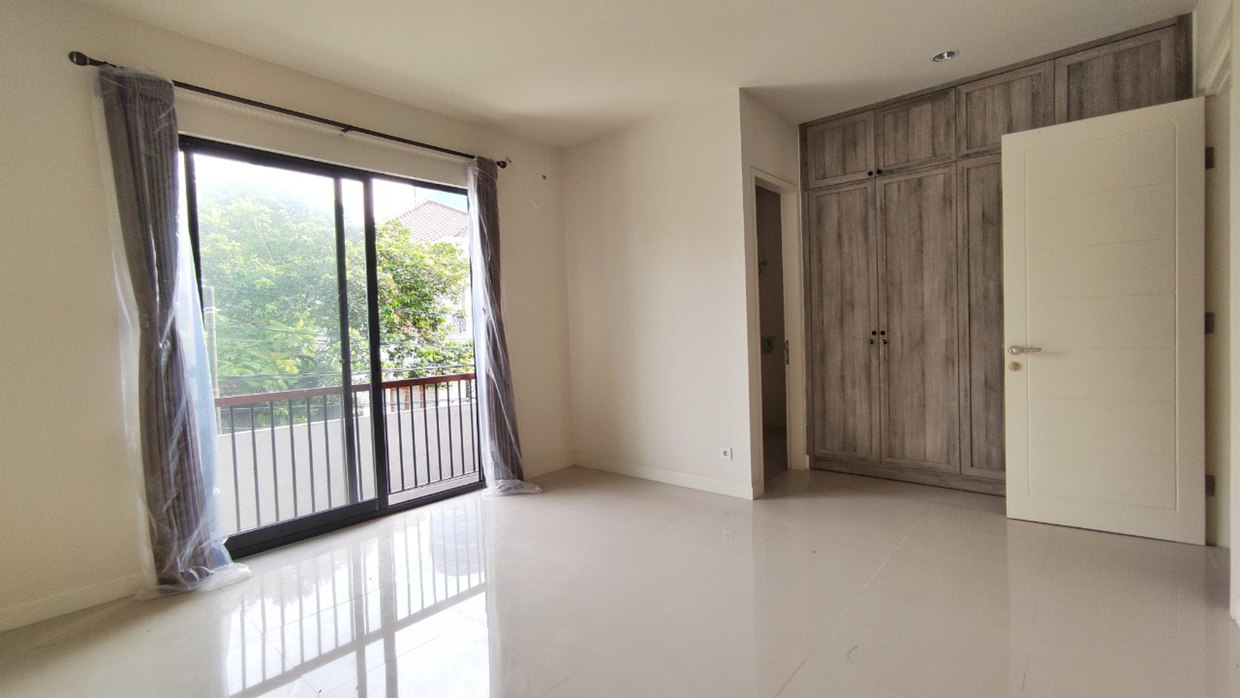 Dijual Townhouse Loaksi strategis at simatupang ampera. jaksel