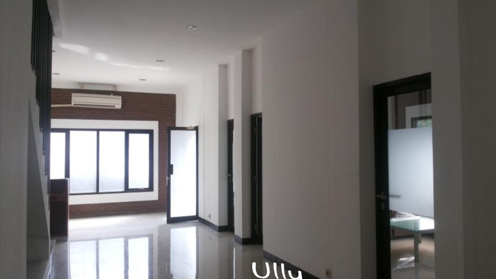 Dijual Rumah Design Kantor Jalan Kesehatan, jakarta selatan