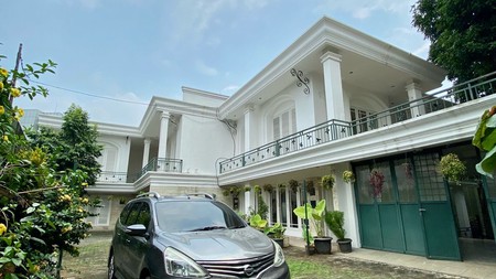  Rumah Siap Huni Bangunan Mega Bergaya Classic