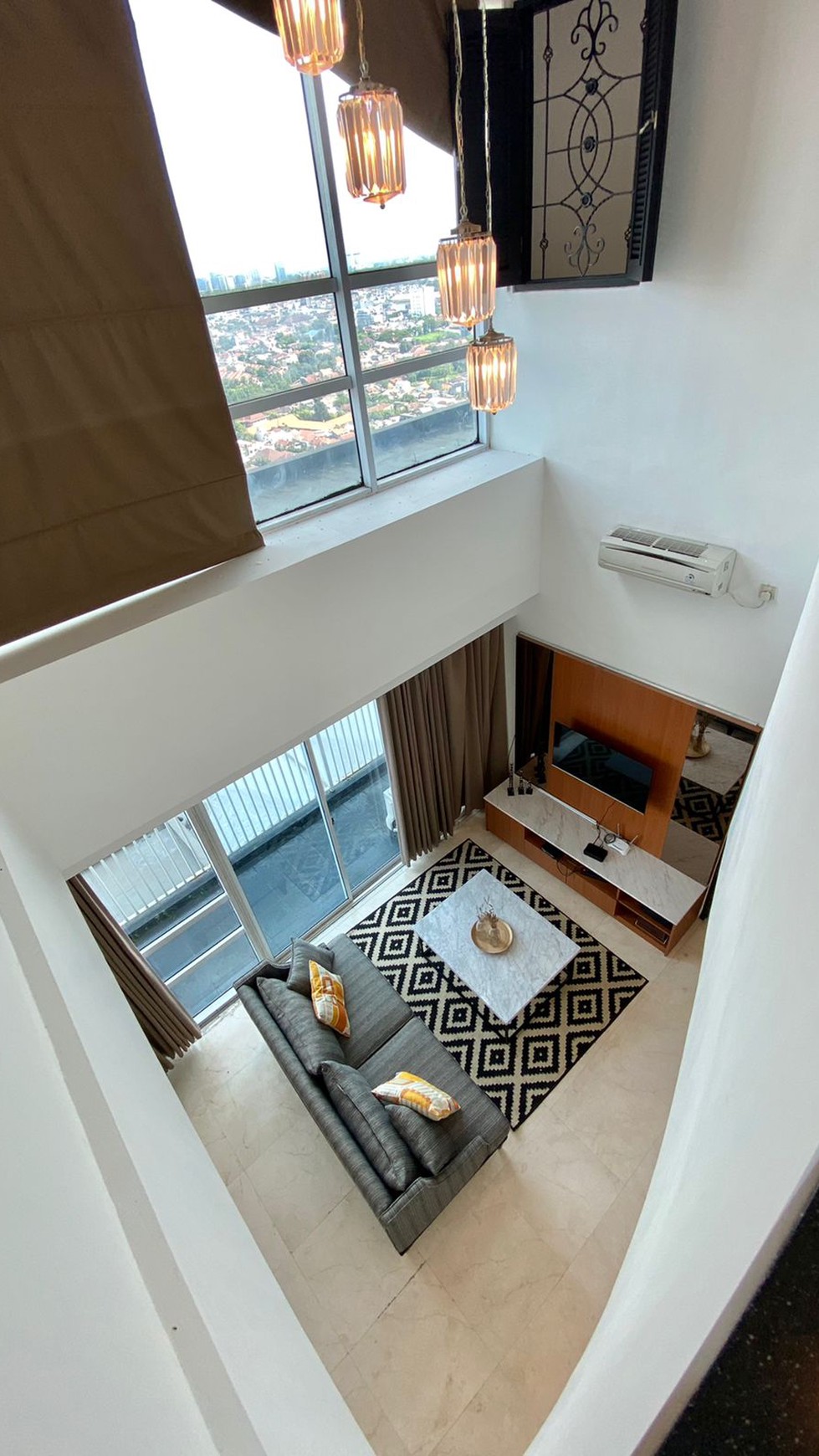 Apartement Essence Darmawangsa Tower EM2  3 BR Tipe Loft