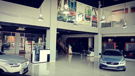 Dijual cepat !  Bangunan show room & bengkel di jln.Arteri Pondok Indah  / jln.Sultan Iskandar  Muda