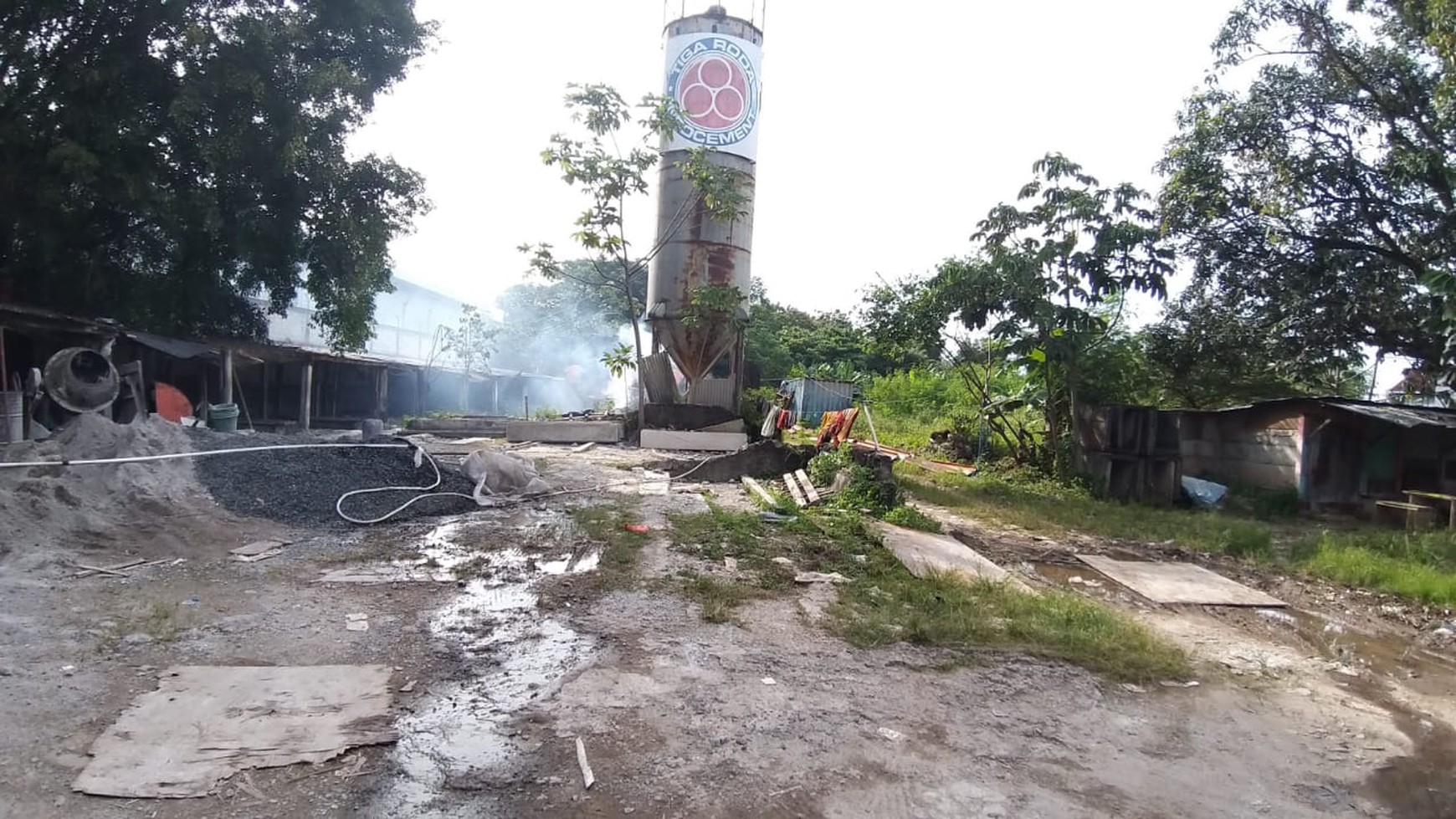 Pondok Ranggon, Bekasi, Pinggir Jalan Raya , dekat tol Jatiwarna