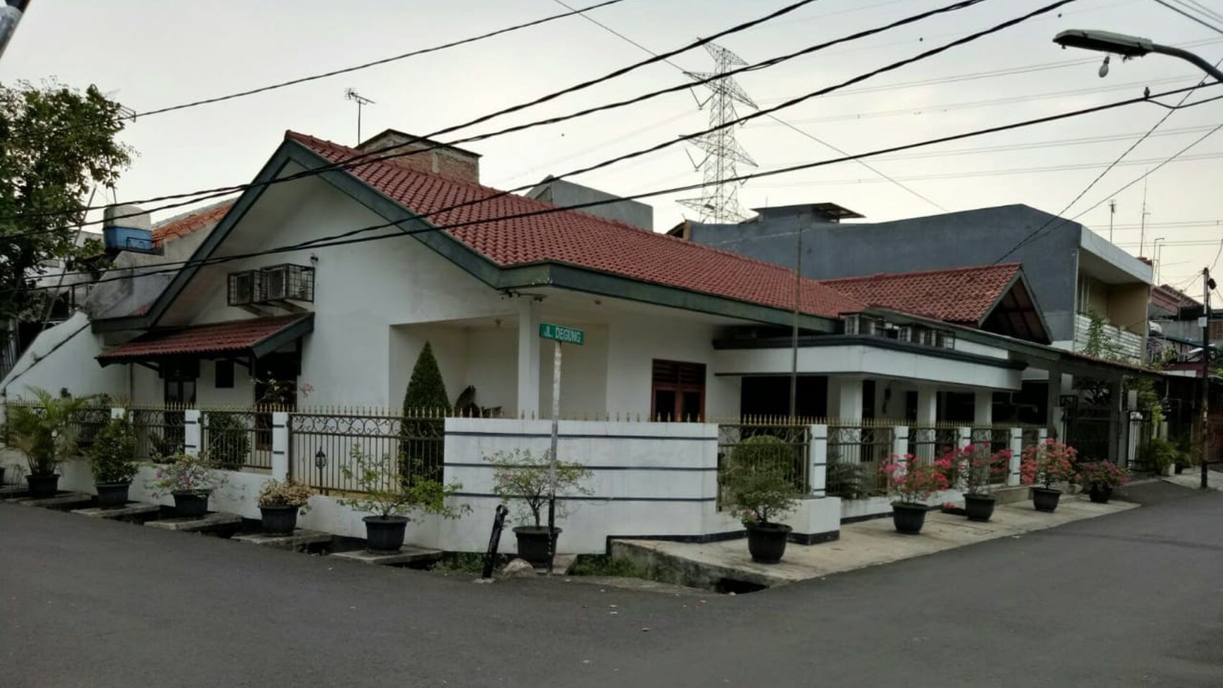 Jl Angklung, depan taman, lokasi, strgs  dekat toll dalam kota BECAKAYU