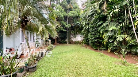 Rumah Bangunan Lama Masih Kokoh Lokasi Prime Area Kebayoran Baru