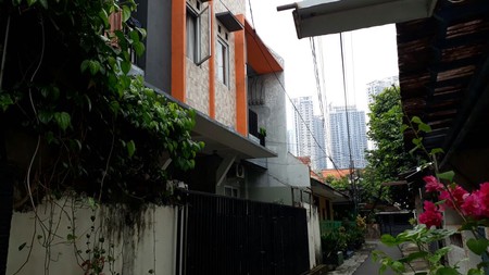 Rmh tinggal dan usaha kost- Kost an siap huni, Lingkungan aman dan Nyaman di Jakarta Barat. 