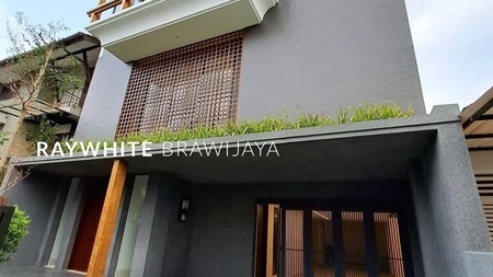 Brand New House Lokasi Strategis di Pondok Indah