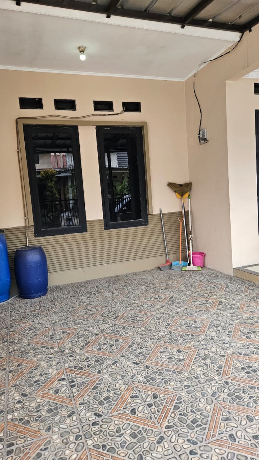 Rumah 1,5 Lantai Siap Huni Dekat Kota Wisata Cibubur