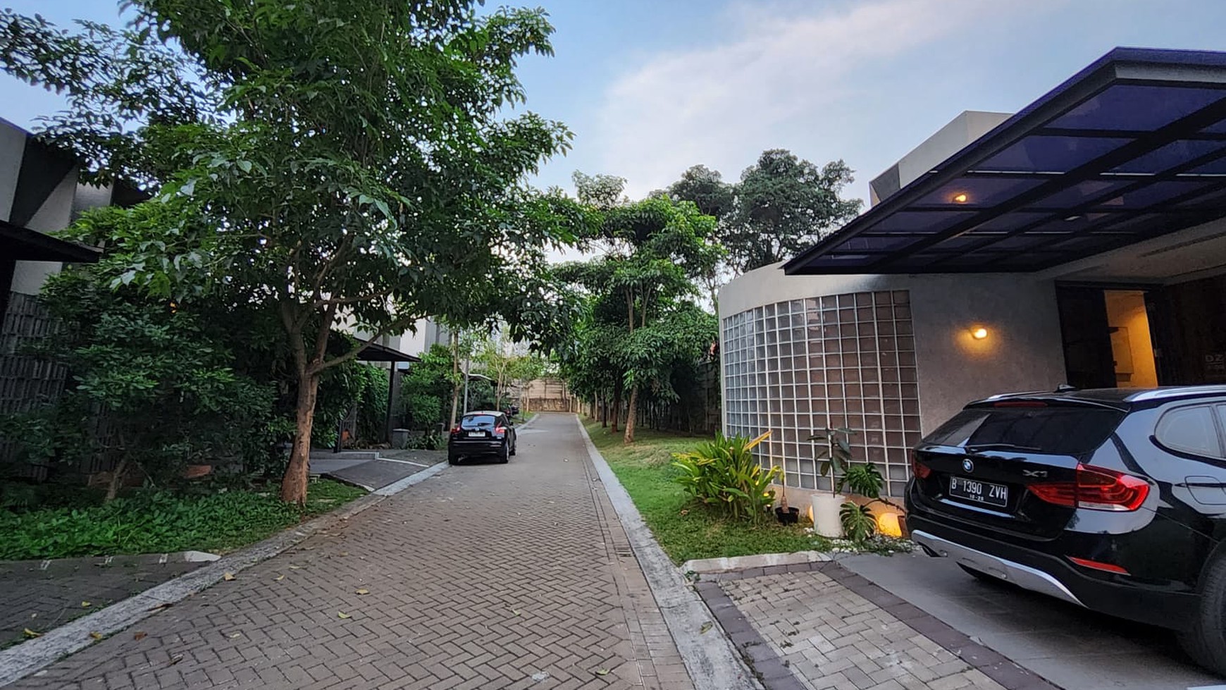 Dijual SEGERA Rumah Bagus Siap Huni di Discovery Altezza, Bintaro Jaya Sektor 9, Tangerang Selatan