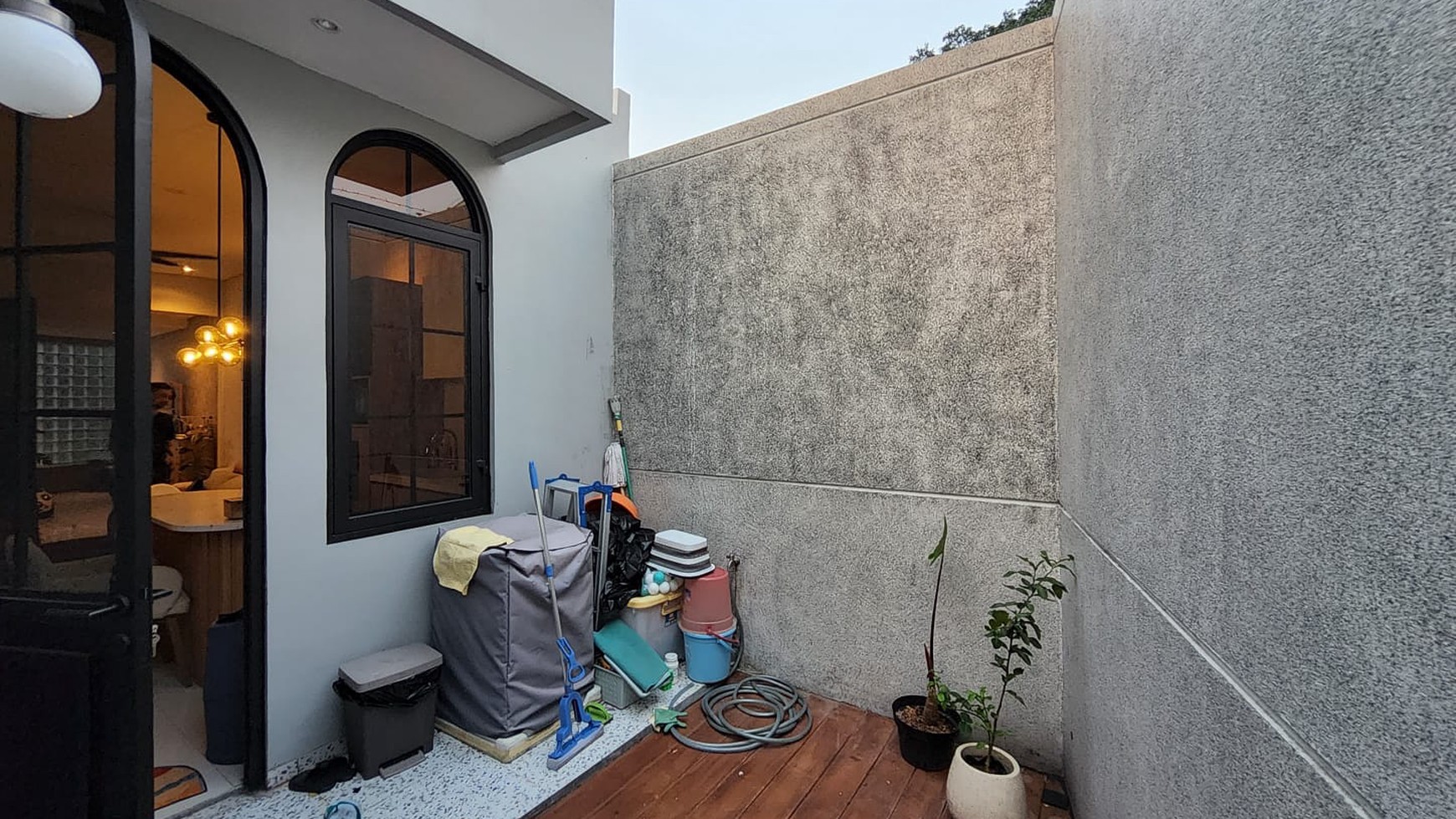 Dijual SEGERA Rumah Bagus Siap Huni di Discovery Altezza, Bintaro Jaya Sektor 9, Tangerang Selatan