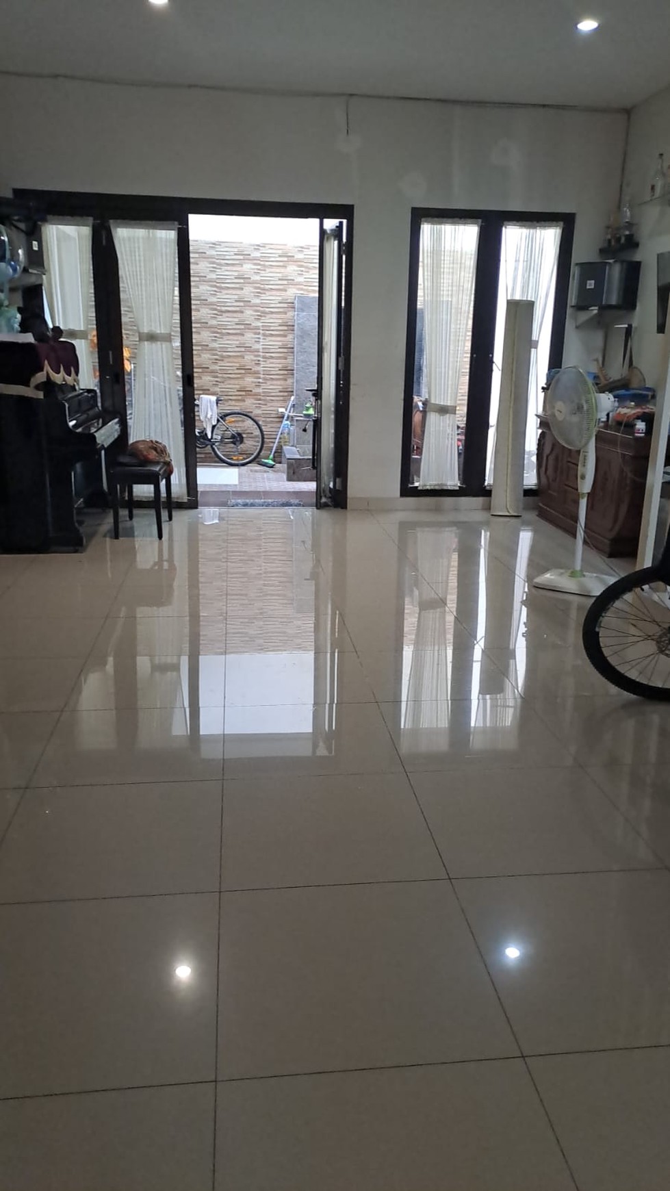 Rumah 2 lantai Furnished  Asera Harapan Indah