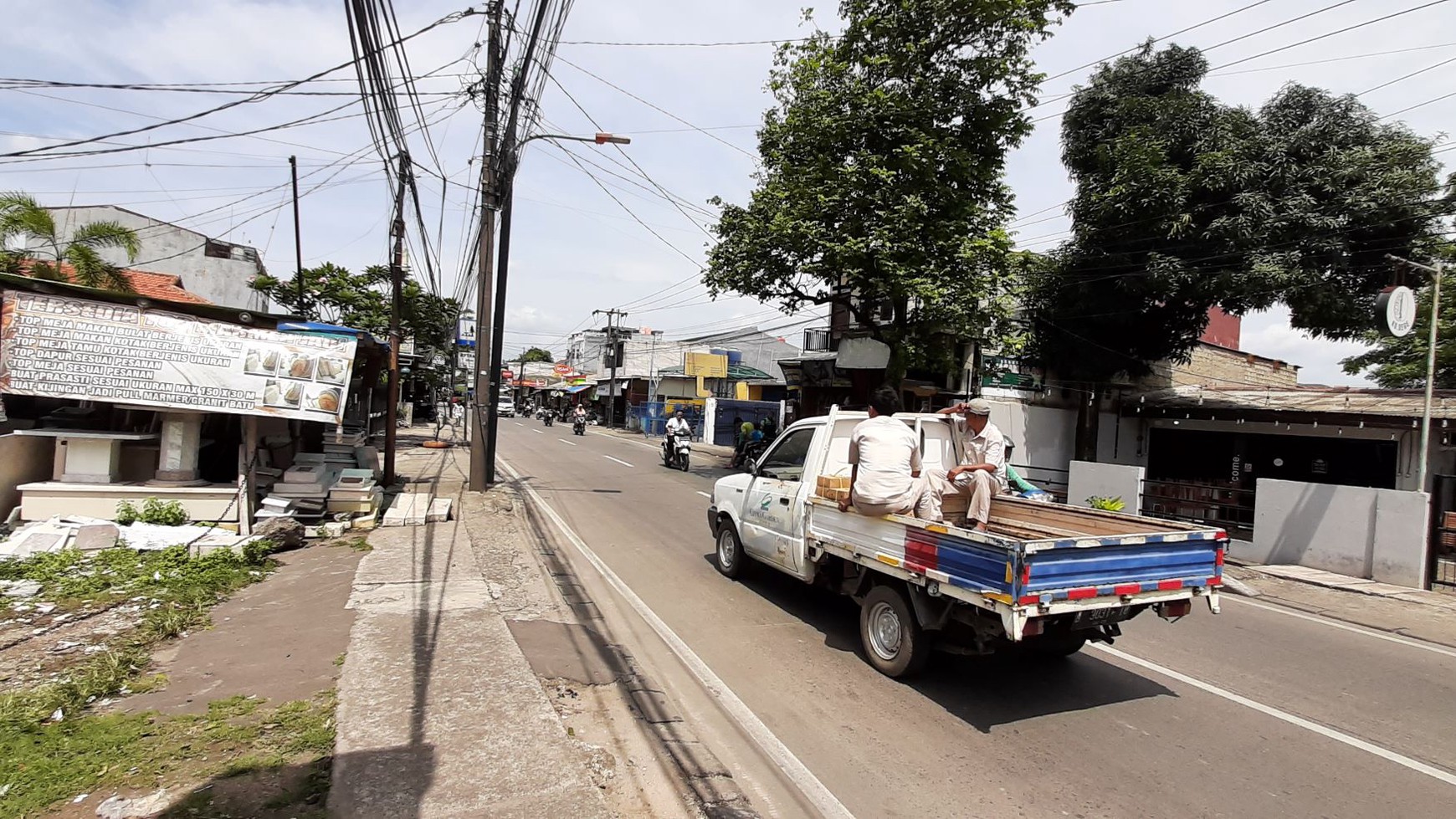 Lahan cocok untuk Kantor, Kos2an, Cafe, Resto, Hostel, Gudang di jalan Peta Barat Raya