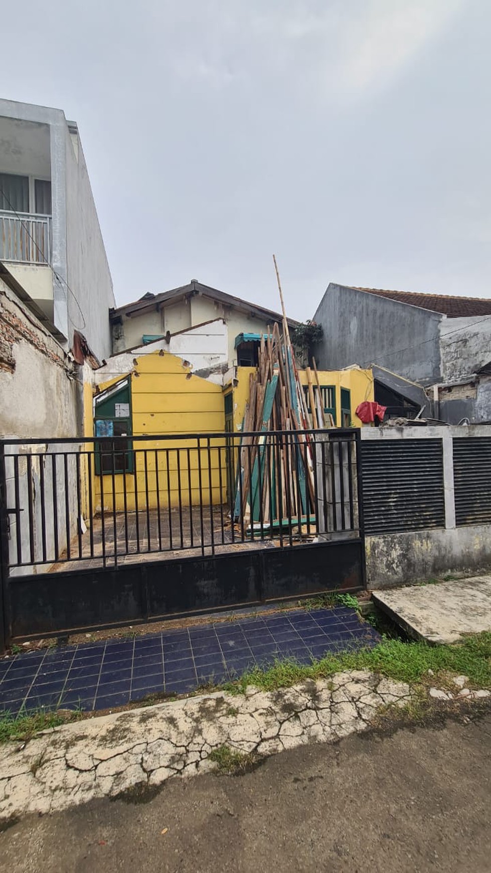 Rumah Bagus DI Bukit Nusa Indah, Jl Meranti Ciputat Tangerang Selatan