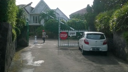 Di Jual SEGERA Rumah Bagus Siap huni daerah pondok ranji, Tangerang Selatan