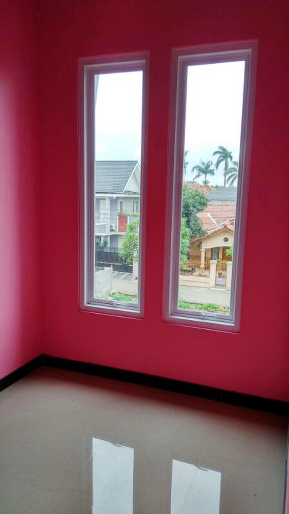 Rumah Dijual  lokasi strategis, bagus, nyaman dan aman daerah Ciledug-Tangerang