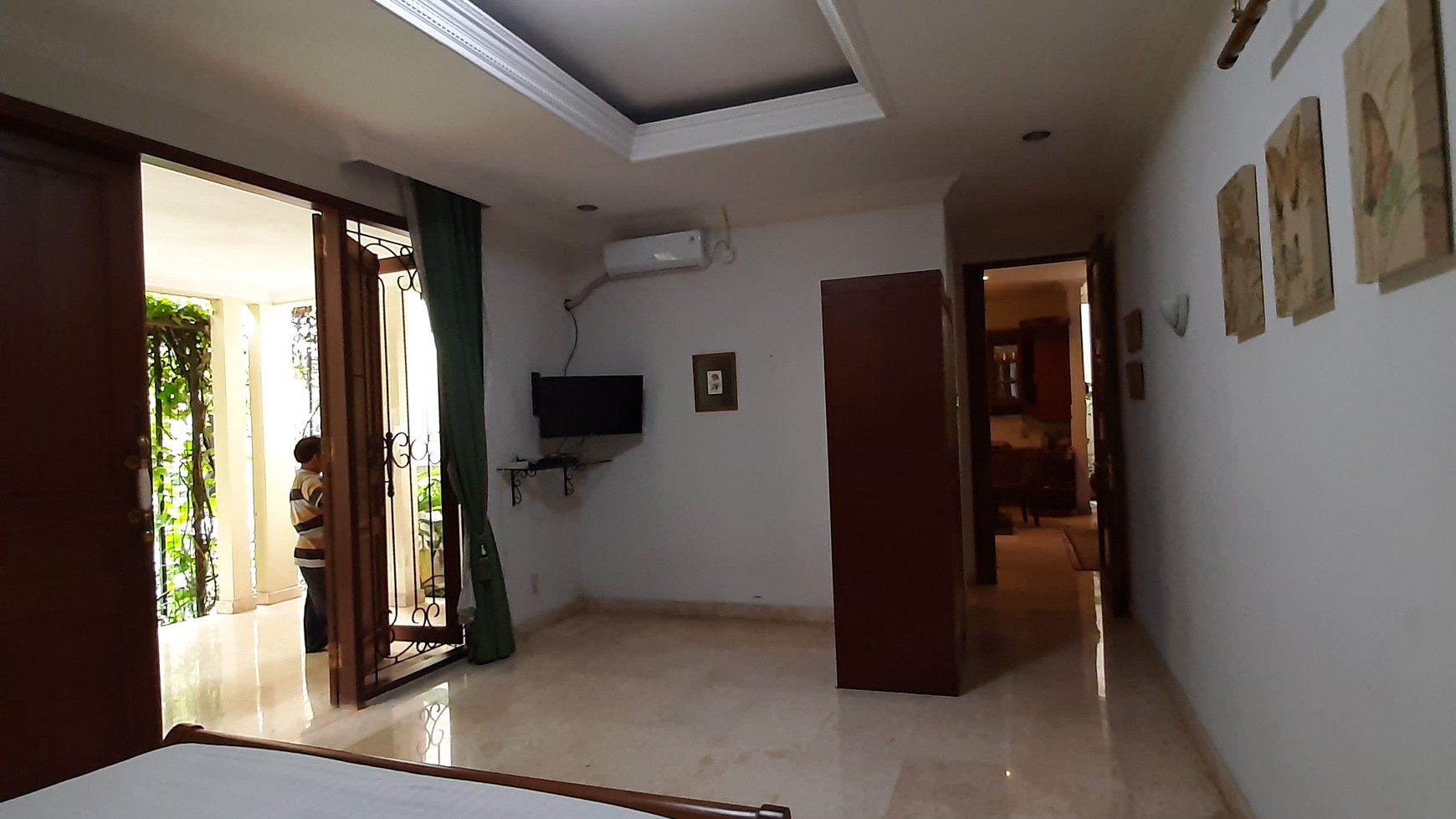 Dijual Rumah Bagus Halaman Luas Di Jl Bangau, Pondok Labu, Jakarta