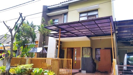Murah. Rumah Bagus 2 Lantai Serpong Park Cluster Diamond, BSD