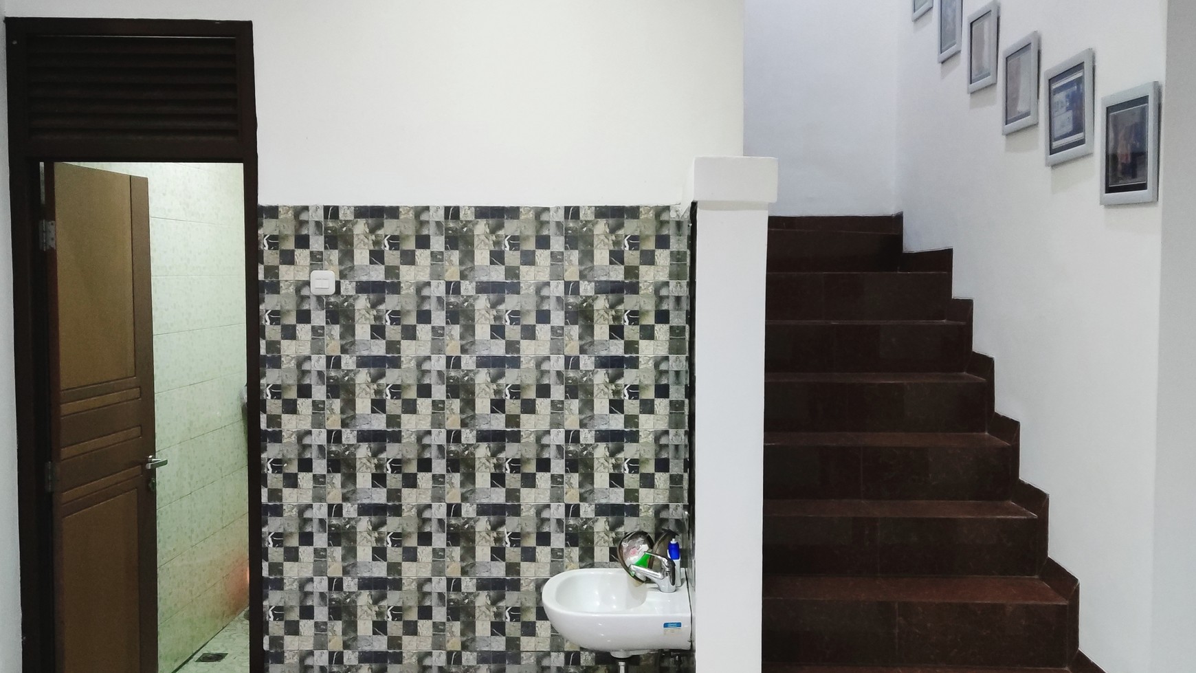 Murah. Rumah Bagus 2 Lantai Serpong Park Cluster Diamond, BSD