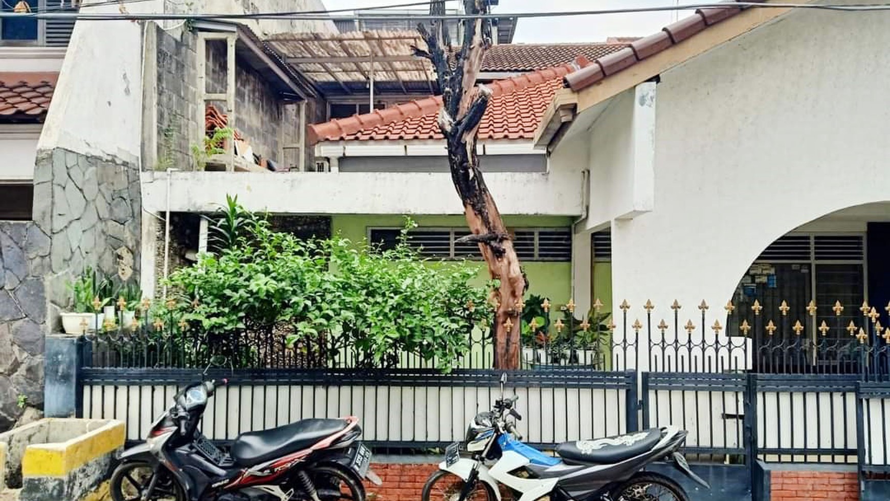 Dijual SEGERA Rumah Bagus Siap Huni di Jl Maskoki, Rawamangun, Jakarta Timur