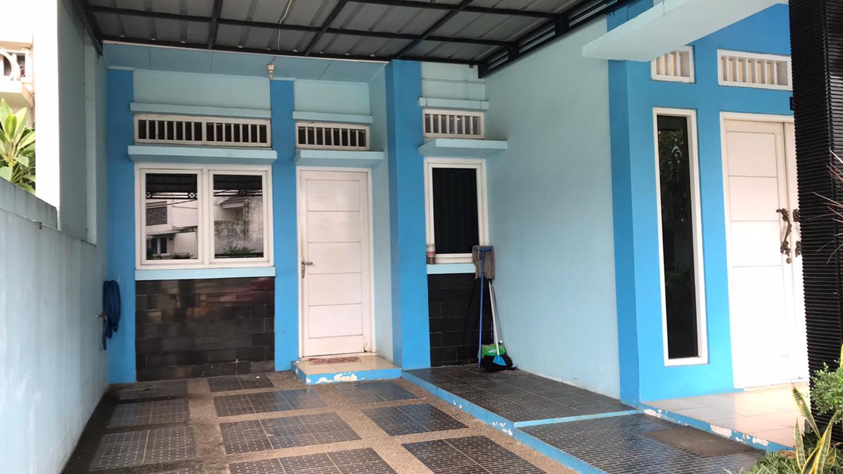 Di jual rumah cantik 1 lantai di villa nusa indah 5