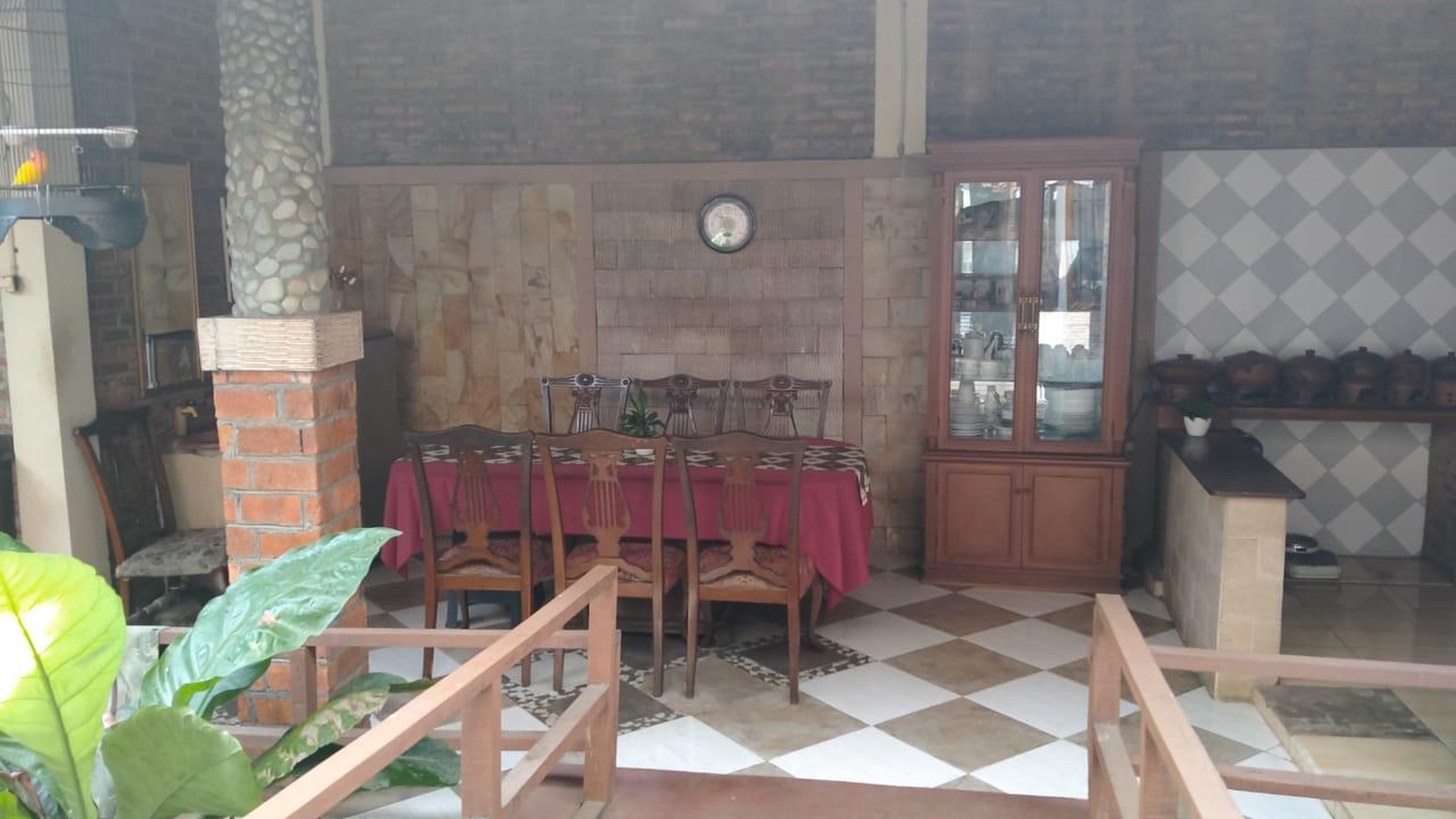 Di jual rumah joglo jati di kranggan pasar cibubur dekat hotel Avenzel ,harga nego