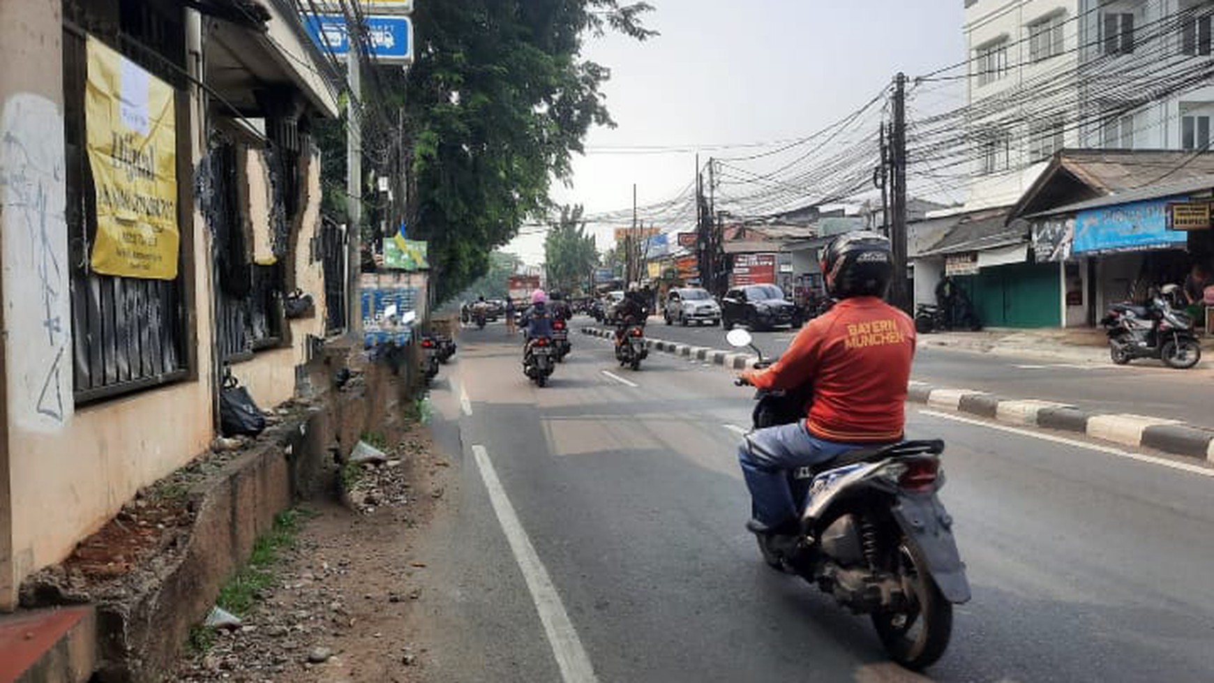 Rumah lama di Cilandak KKO, Jakarta Selatan.