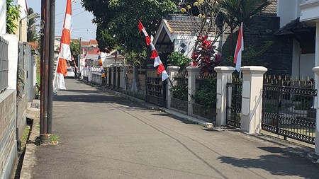 Dijual cepat
Rumah di Kembar, Area Bandung Kota