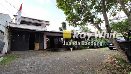 Luas ! Rumah Luas EX Kantor di Dago Pojok Cocok untuk Tempat Tinggal & Usaha