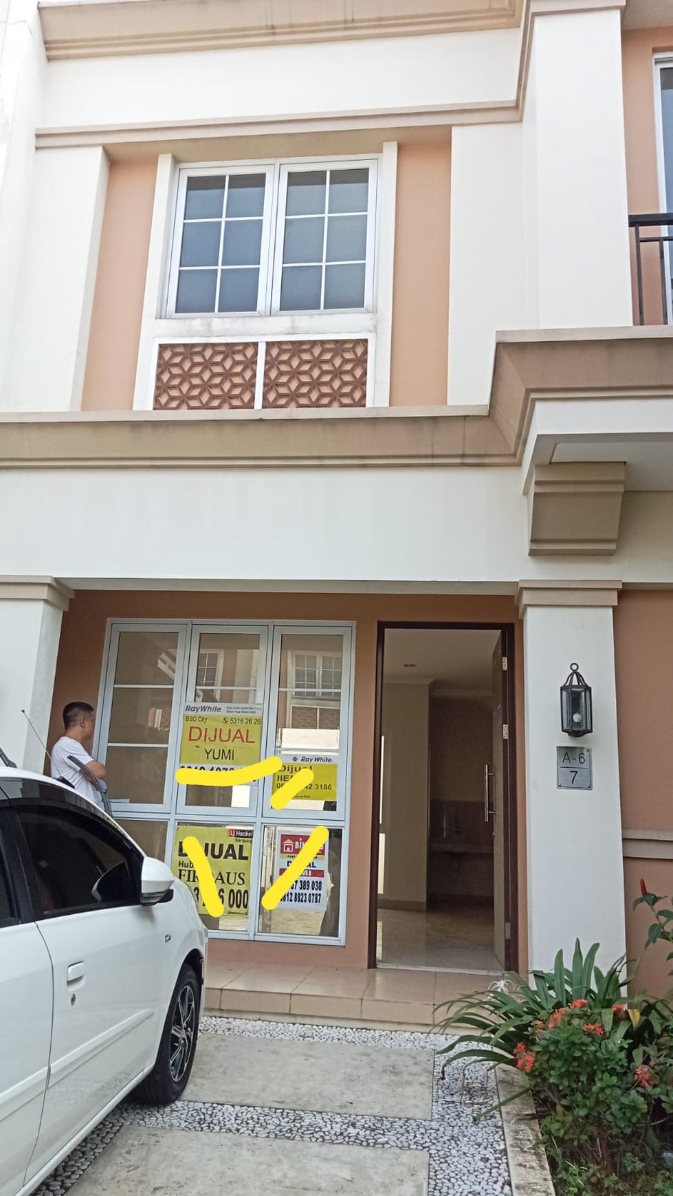 HOT SALE !!! RUMAH BAGUS LOKASI STRATEGIS 