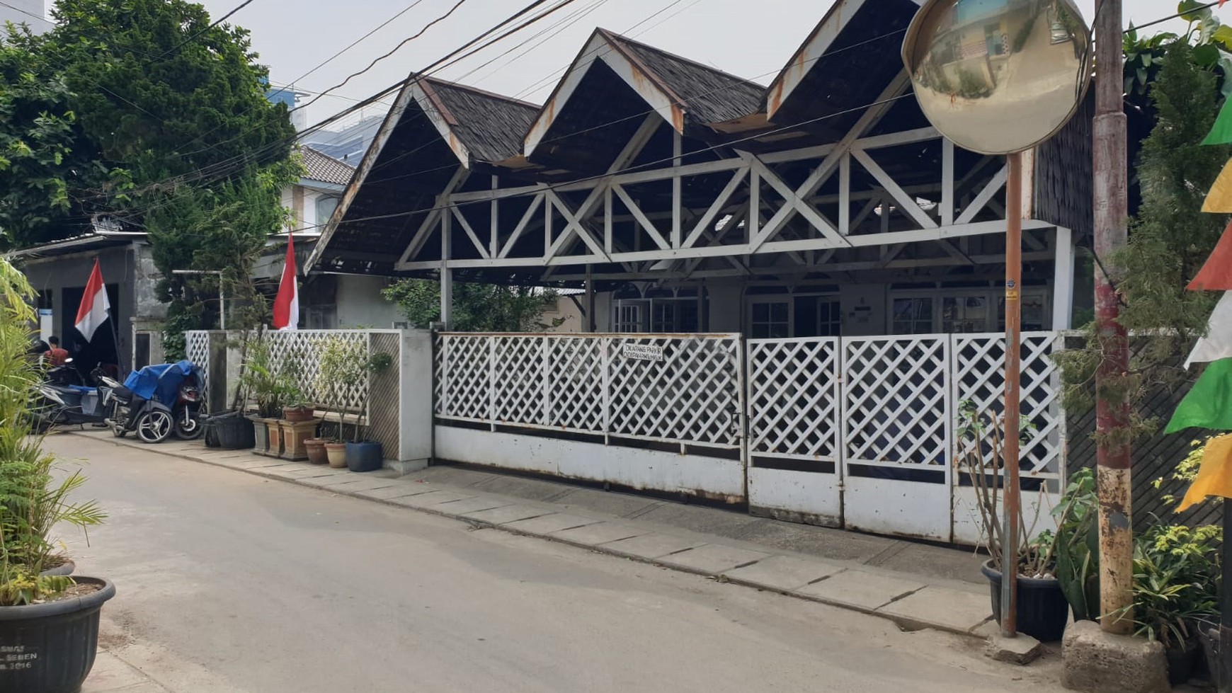 Rumah Asri Jalan Prapatan Jakarta Pusat