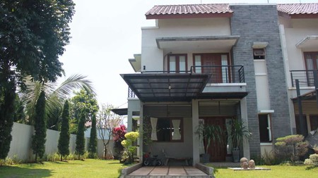 Dijual Rumah dengan tanah luas di dalam cluster Perumahan Elite Raffles Hills