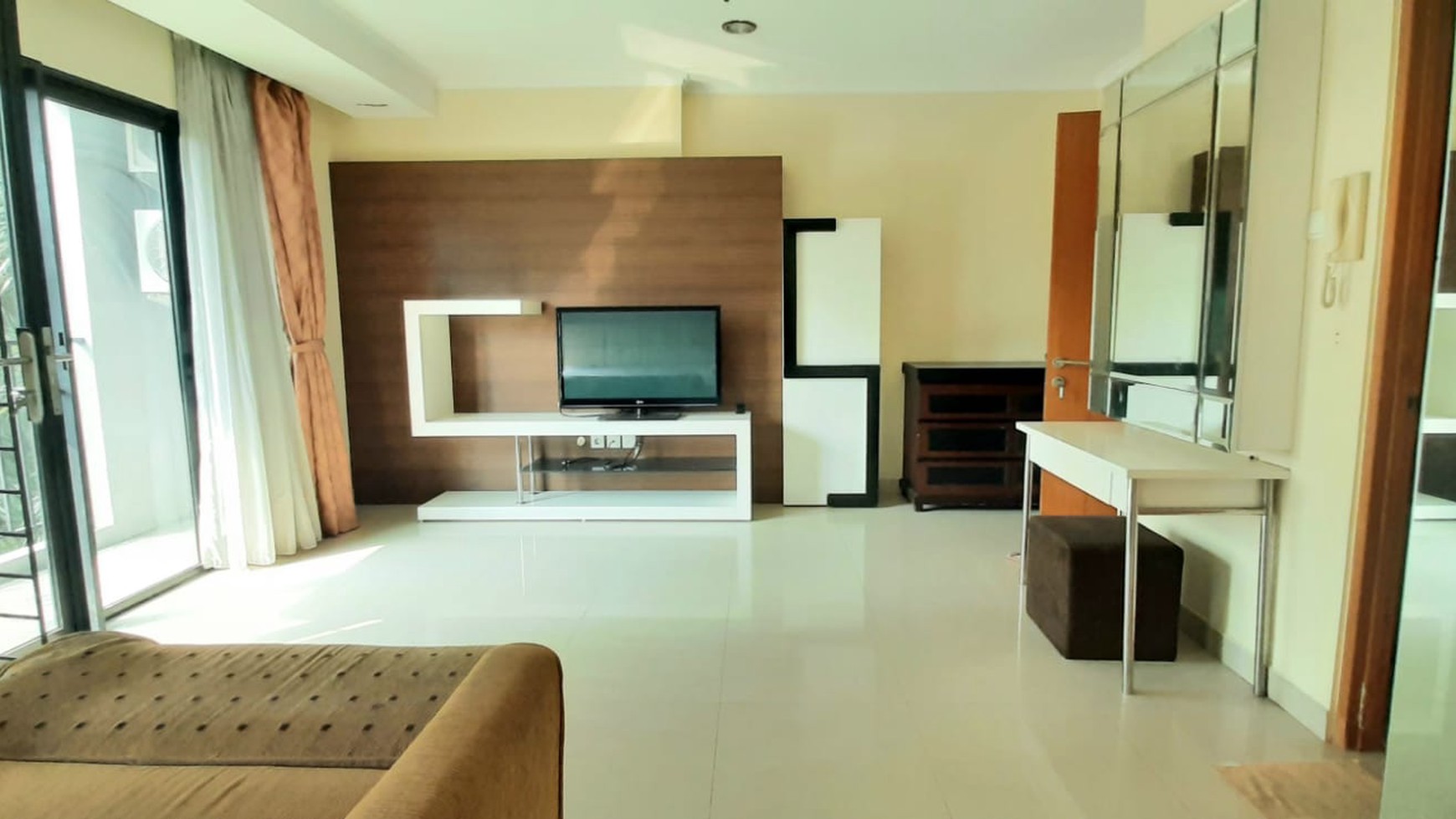 Apartemen (2Unit) Hampton Park Cilandak, Full Furnished Dekat JIS.
