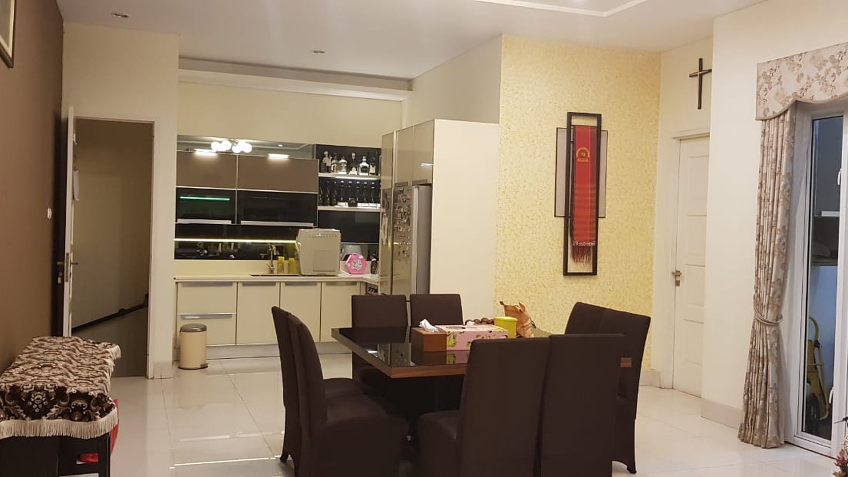 Dijual rumah mewah Fully Furnished di Cluster Exclusive Raffles Hills depan Trans  Studio Mall  Cibubur