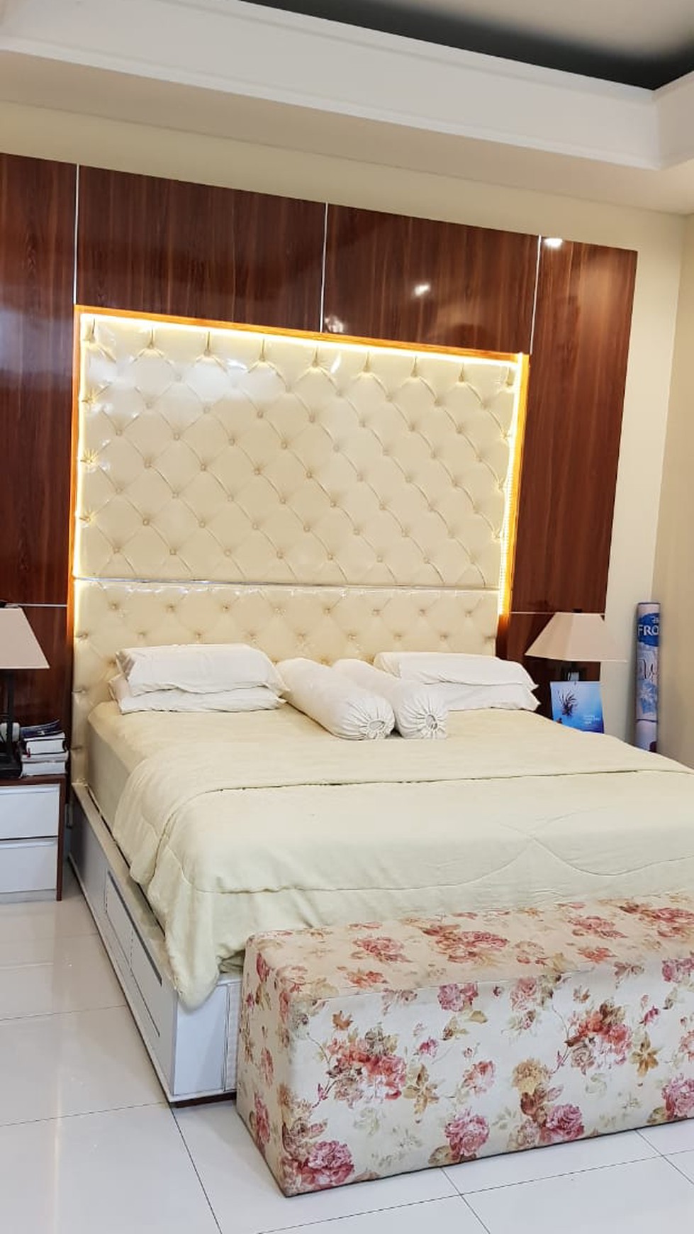 Dijual rumah mewah Fully Furnished di Cluster Exclusive Raffles Hills depan Trans  Studio Mall  Cibubur