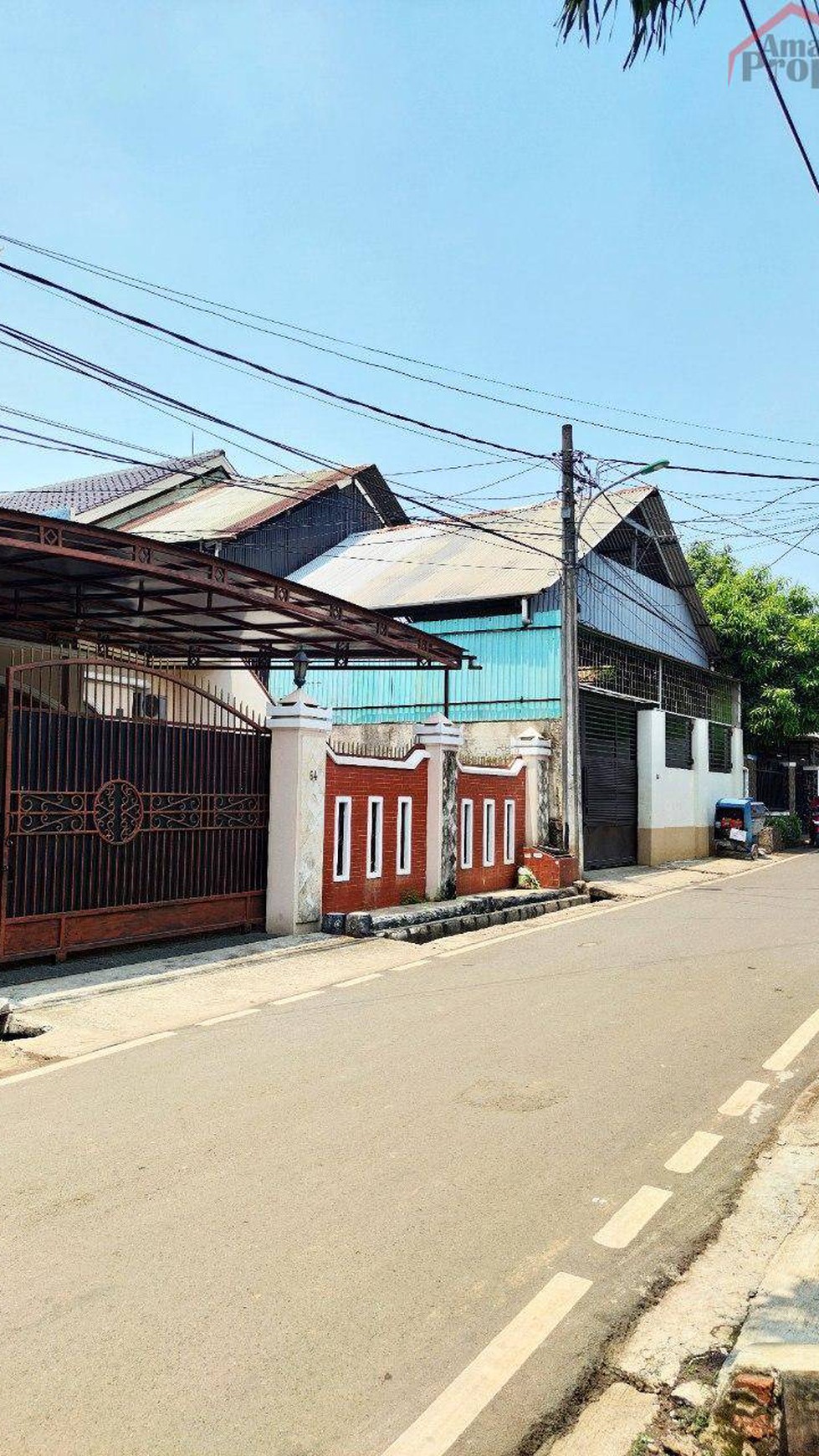 Rumah Strategis Dekat Gate Tol Cipayung Jakarta Timur