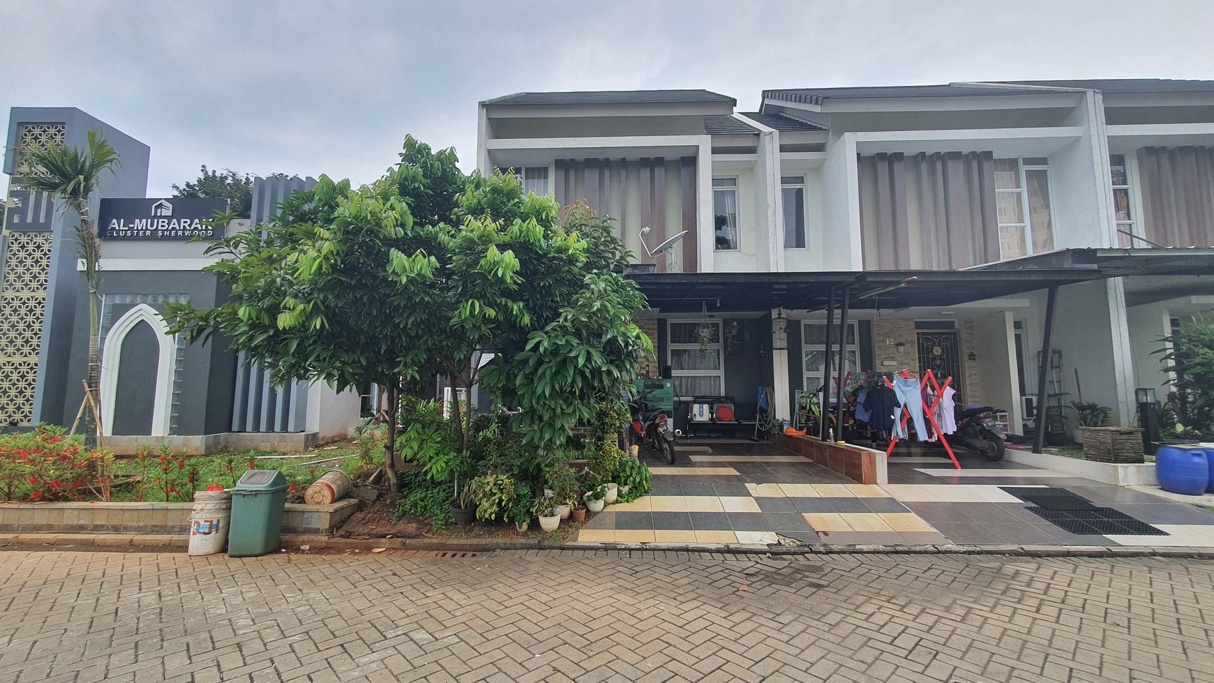 Rumah 2 lantai di Sherwood Metland Transyogi