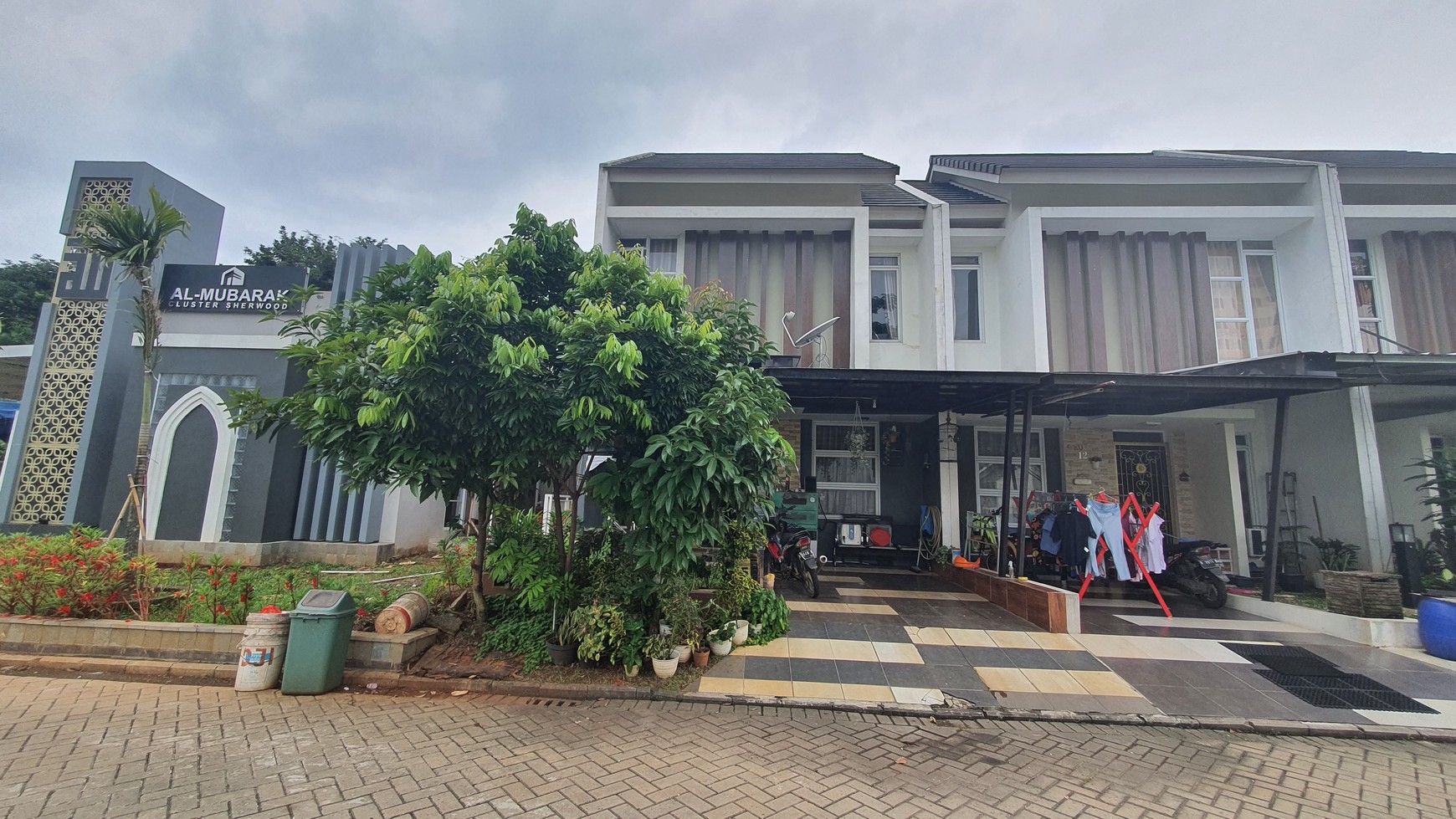 Rumah 2 lantai di Sherwood Metland Transyogi