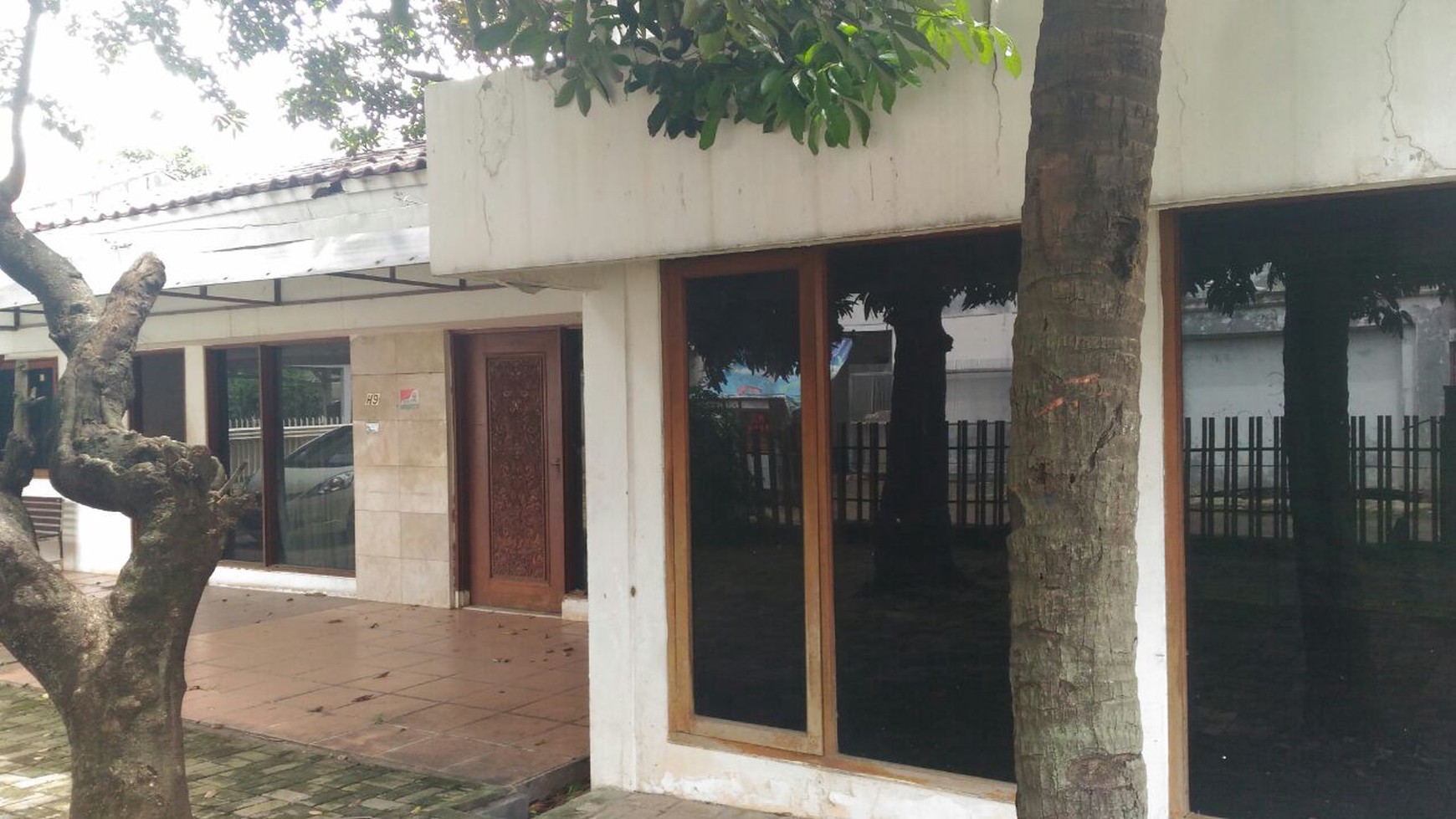 Rumah Tua Harga Tanah Saja di Jl. S Parman