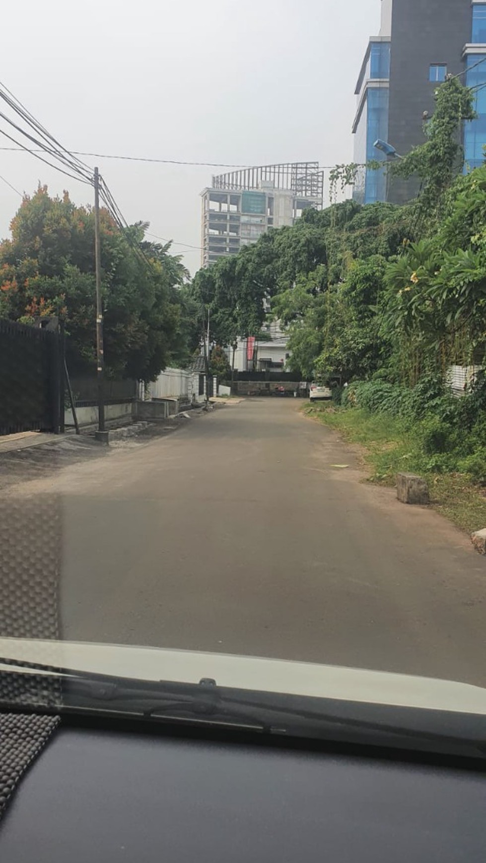 Rumah Tua Harga Tanah Saja di Jl. S Parman