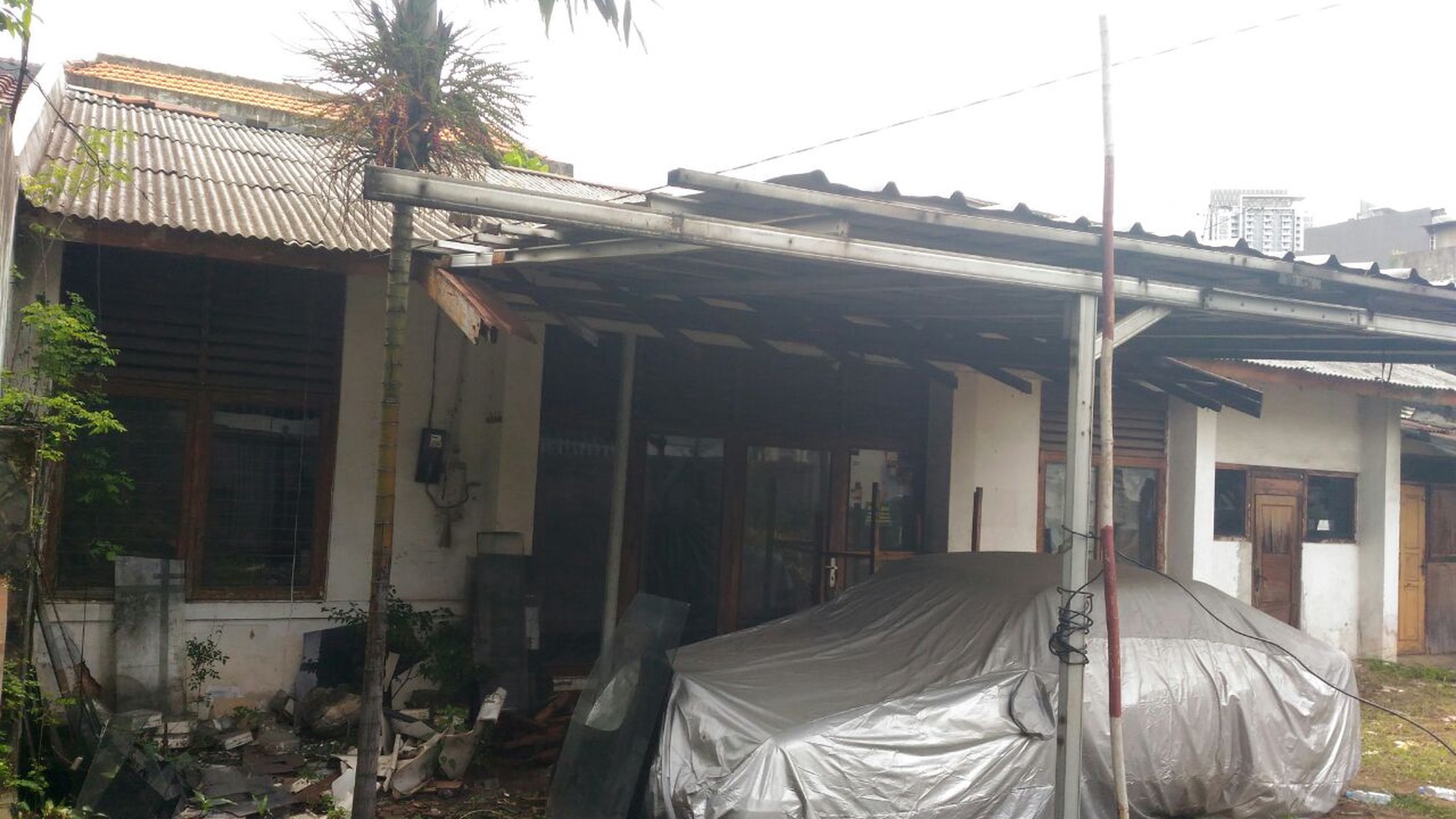 Rumah Tua Harga Tanah Saja di Jl. S Parman